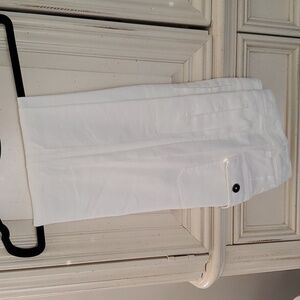 White crop pants